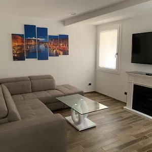 https://casa-elena-venice.hotelinveneto.com